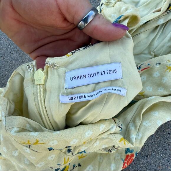 Urban Outfitters Mabel Floral Sleeveless High Neck Mini Dress Keyhole Back US 2 - Picture 6 of 10